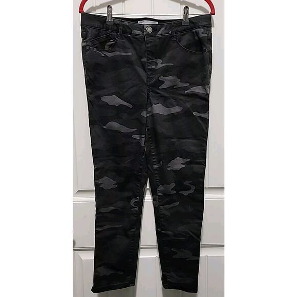 Wit & Wisdom Camo Jeans Skinny Leg Pants Womens Size 10P Elastic Waist Stretch - Picture 1 of 6